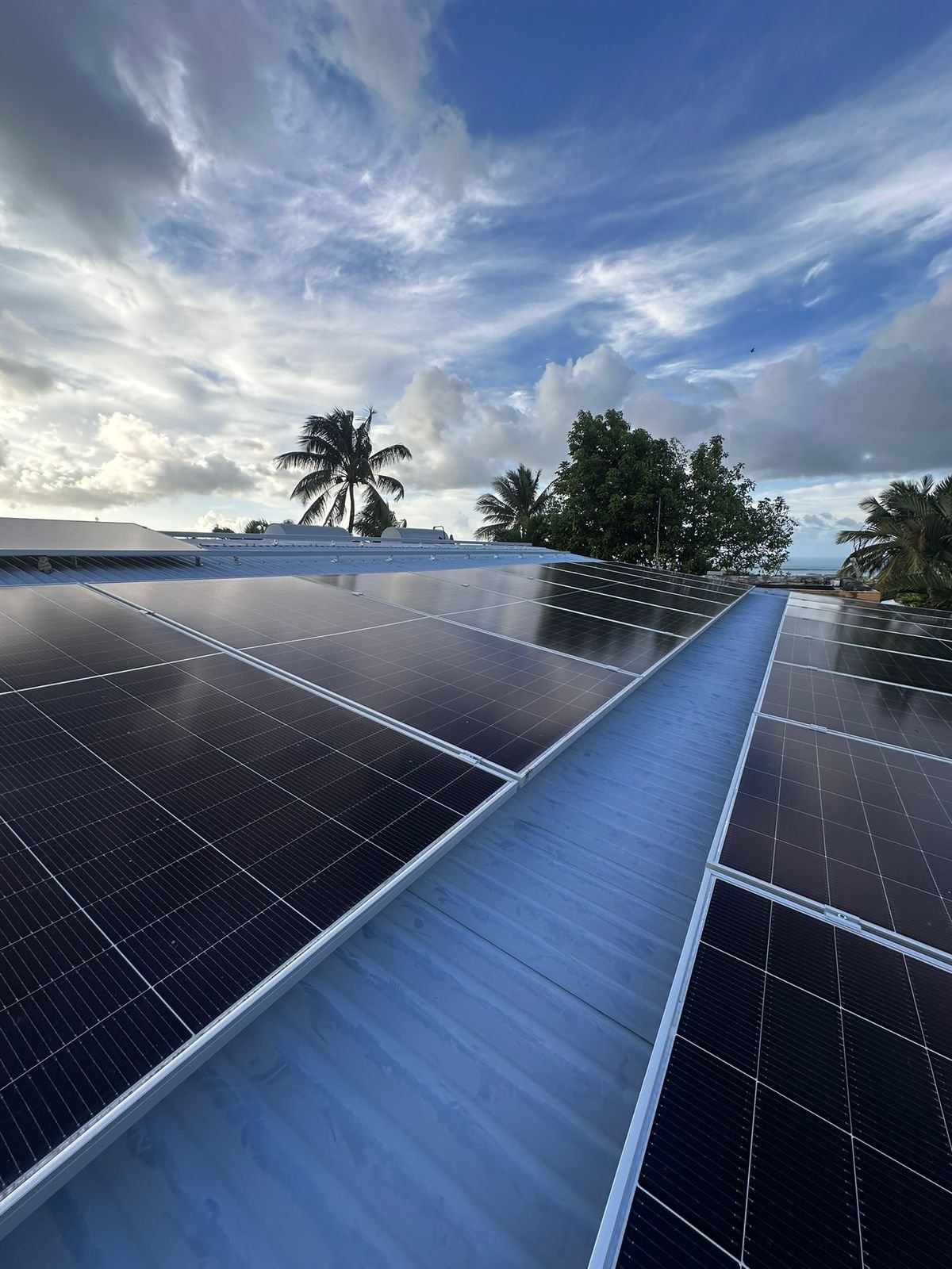 Installation panneaux solaires toiture Sainte-Rose Guadeloupe